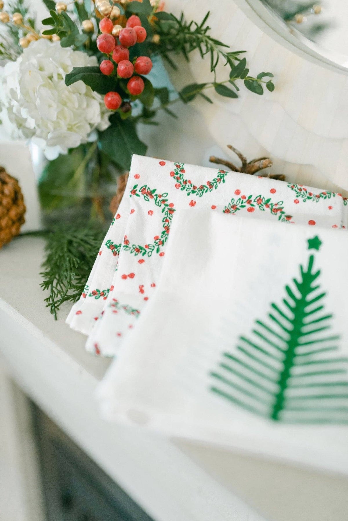 Wreath, Evergreen & Red