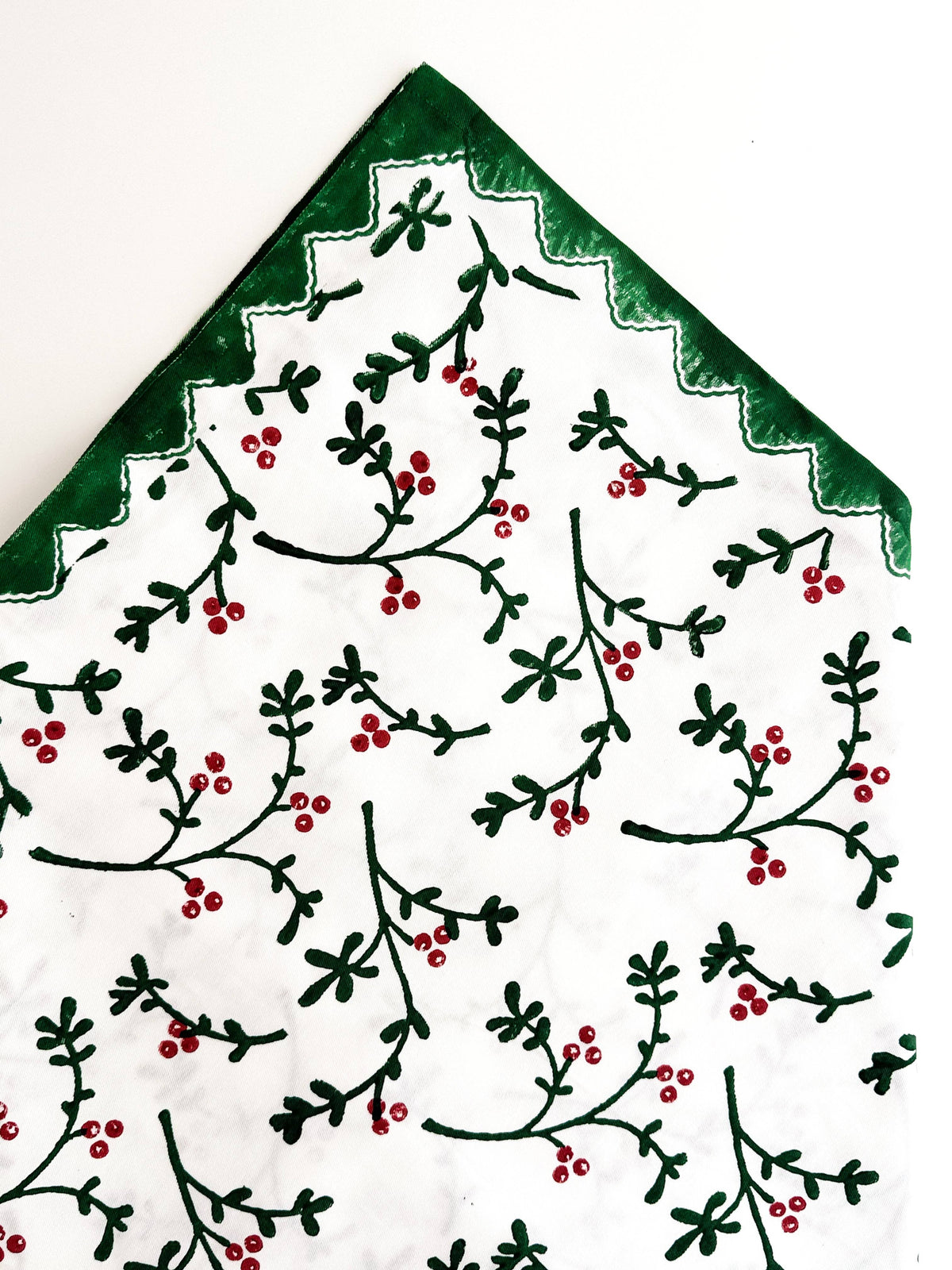 Table Throw - Winterberry, Evergreen & Red