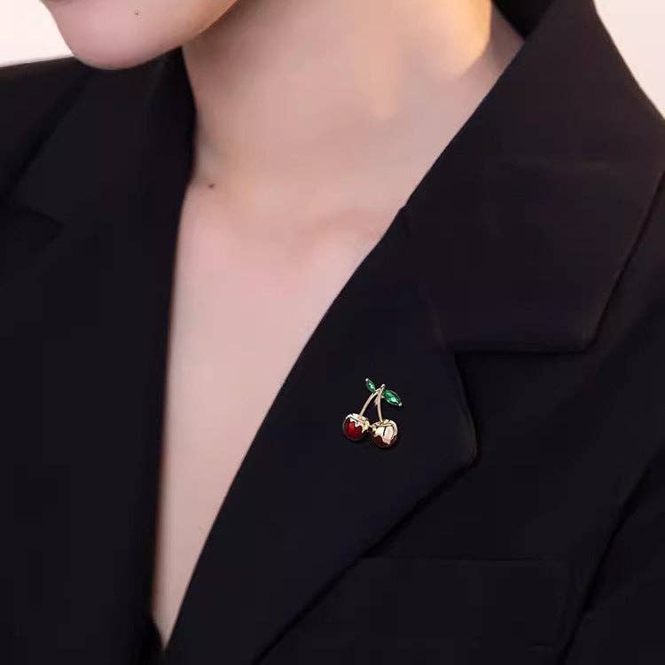 Ole - Cherry Alloy Rhinestone Mahjong Brooch