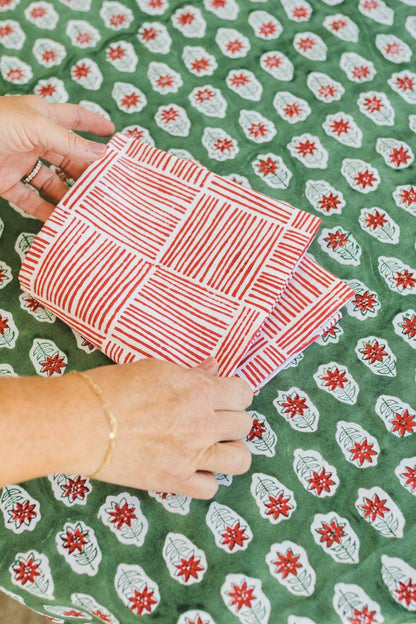Table Throw - Christmas Lily - Sage & Red