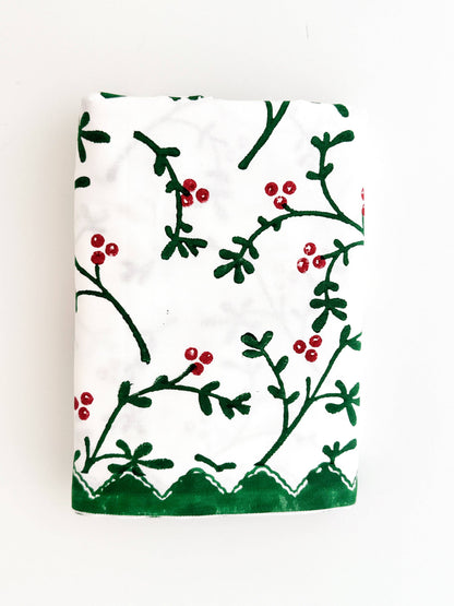 Table Throw - Winterberry, Evergreen & Red