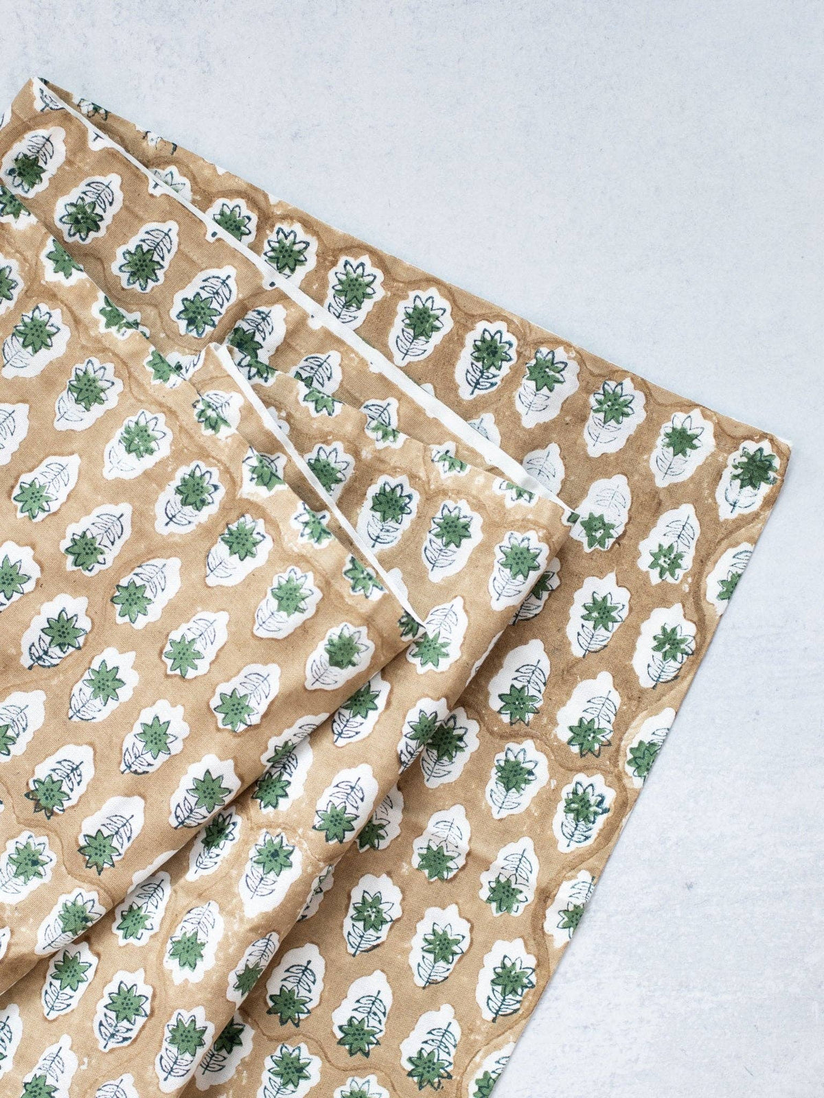 Table Throw (Ivory) - Lily - Chai & Midnight