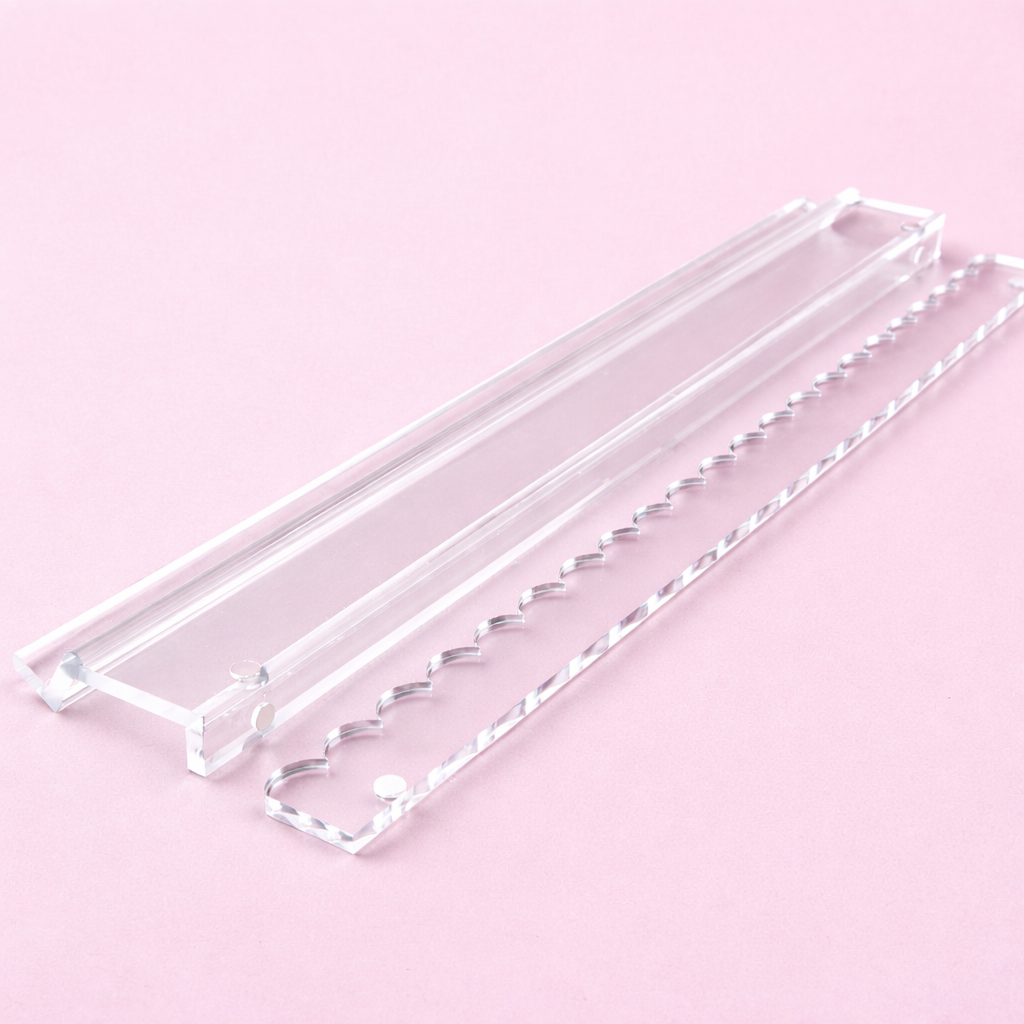 THE MM Clear Scalloped Rack & Pusher Set of 4. 20 in. - Clear Acrylic