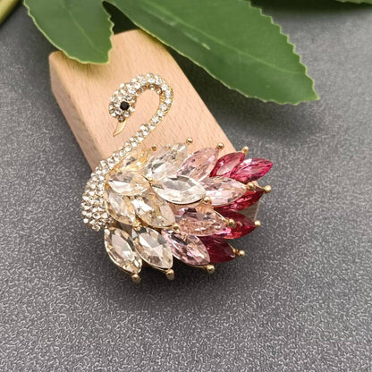 Sparkling Glass Swan Brooch Inlaid with Rhinestones